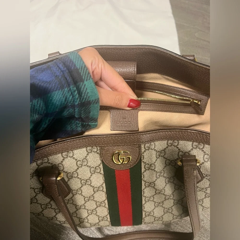 Gucci Tote Bag. - Picture 6 of 12